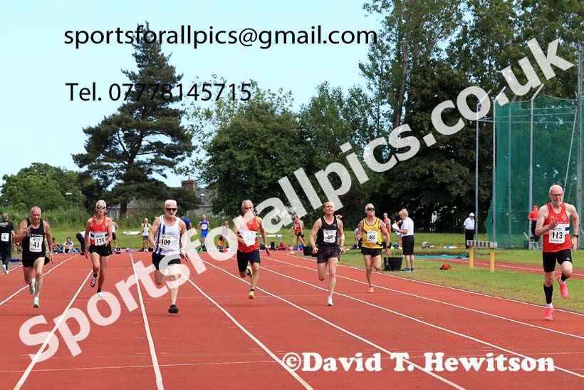 Mens 100 metres, 2024 NE Masters Track and Field Champs., Monkton Stadium, Jarrow.  Photo: David T. Hewitson/Sports for All Pics